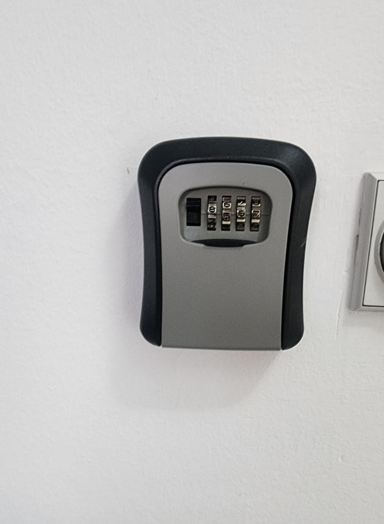 88, Self Check-in, Free Parking *