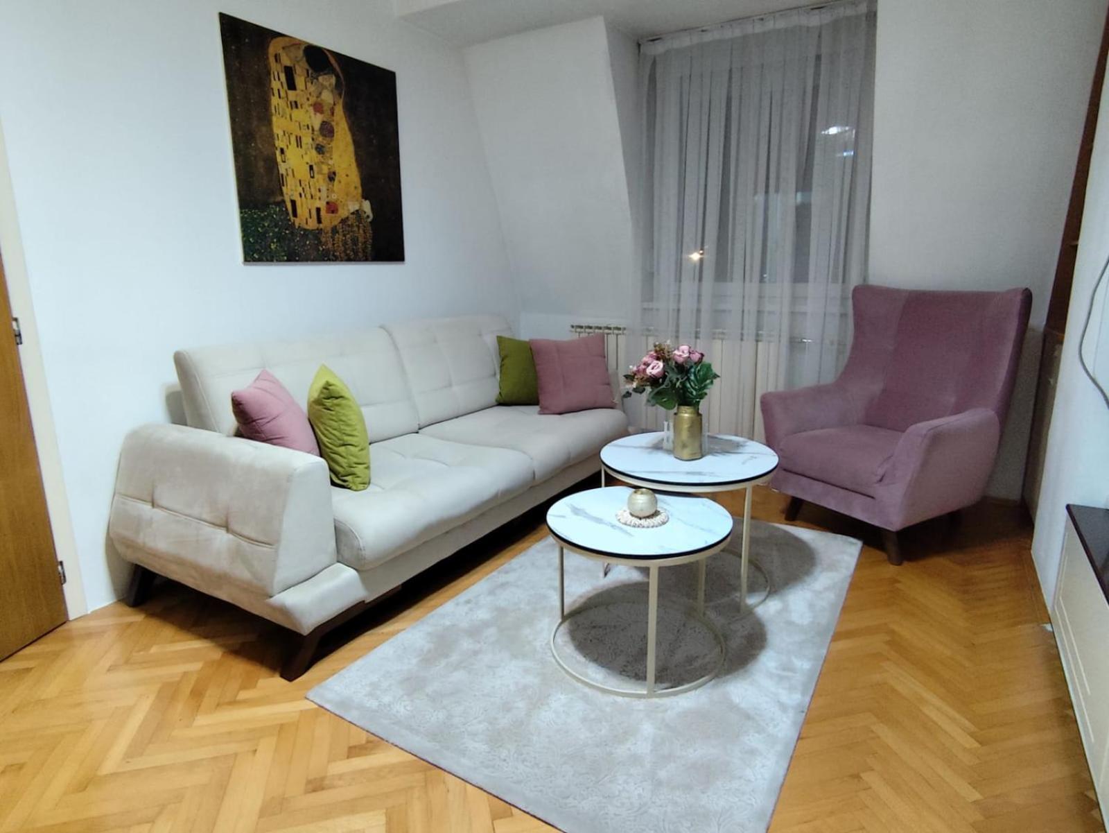 New 8, Self Check-in, Free Parking * Skopje